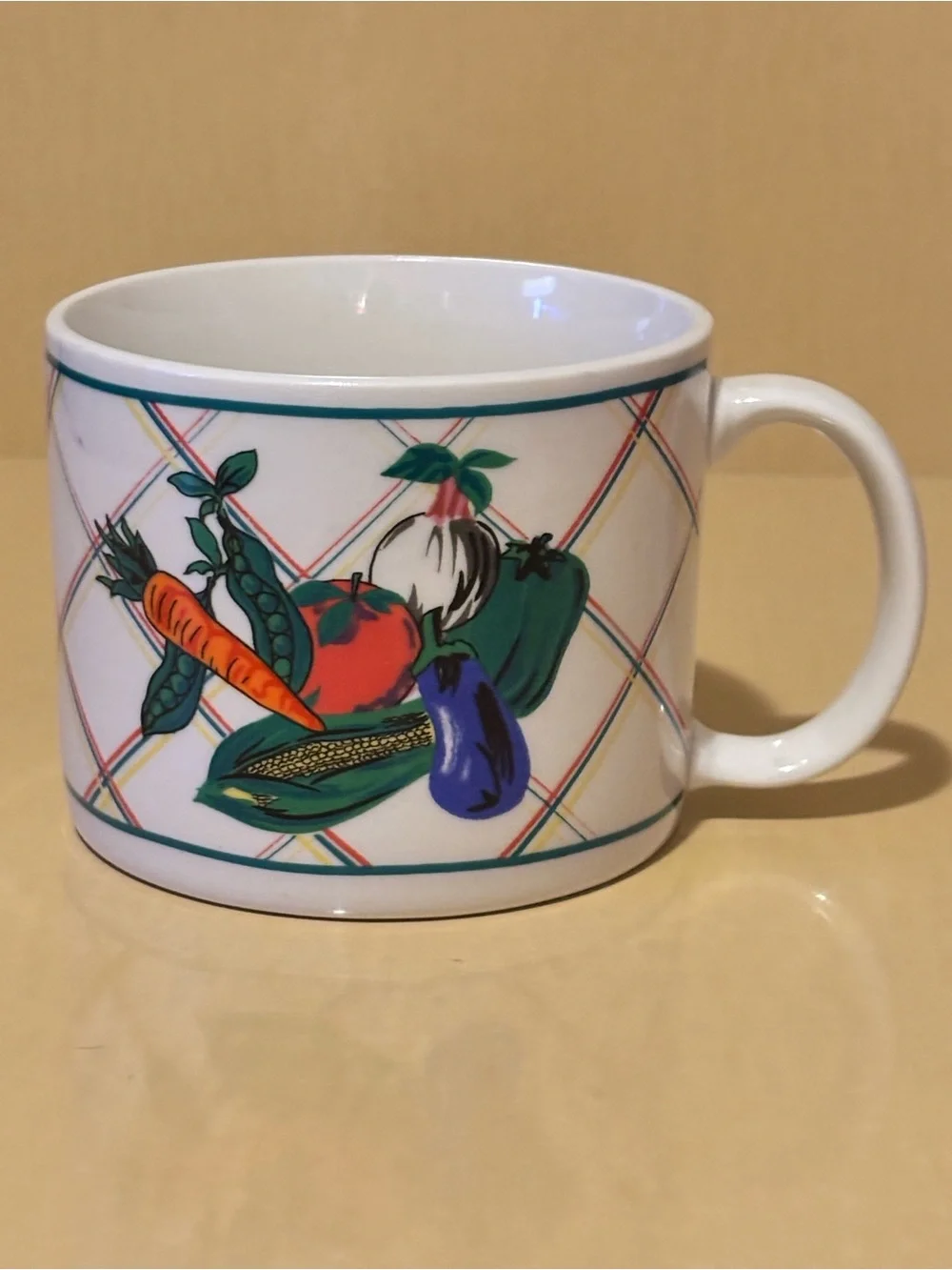 Porcelain Vegetable and Lattice Mug